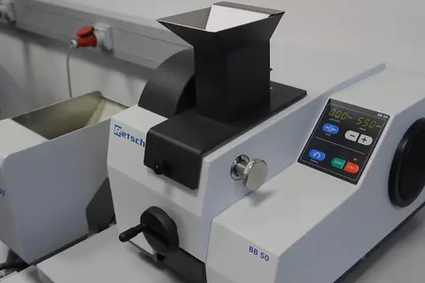 BB 50 Jaw Crusher - Zero Point Adjustment